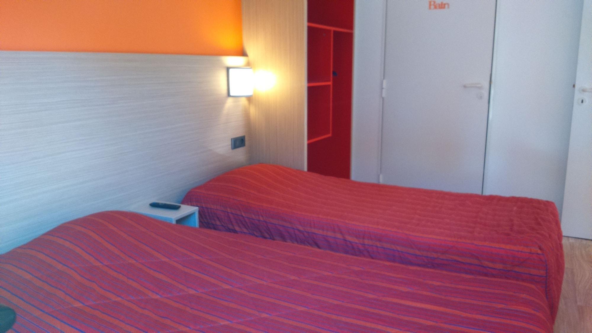 Premiere Classe Avignon Parc Des Expositions Экстерьер фото
